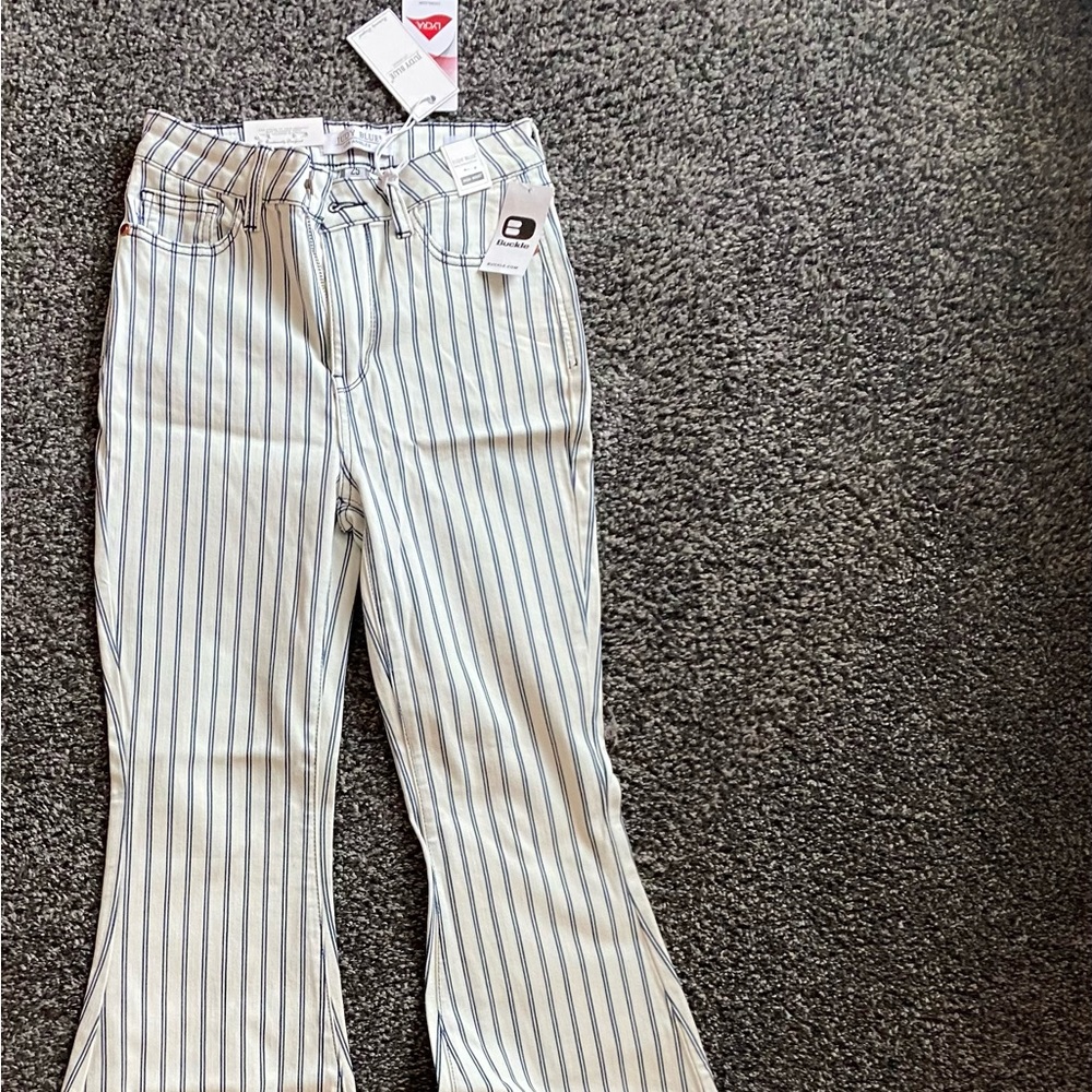 Judy blue jeans (buckle) size 25 brand new